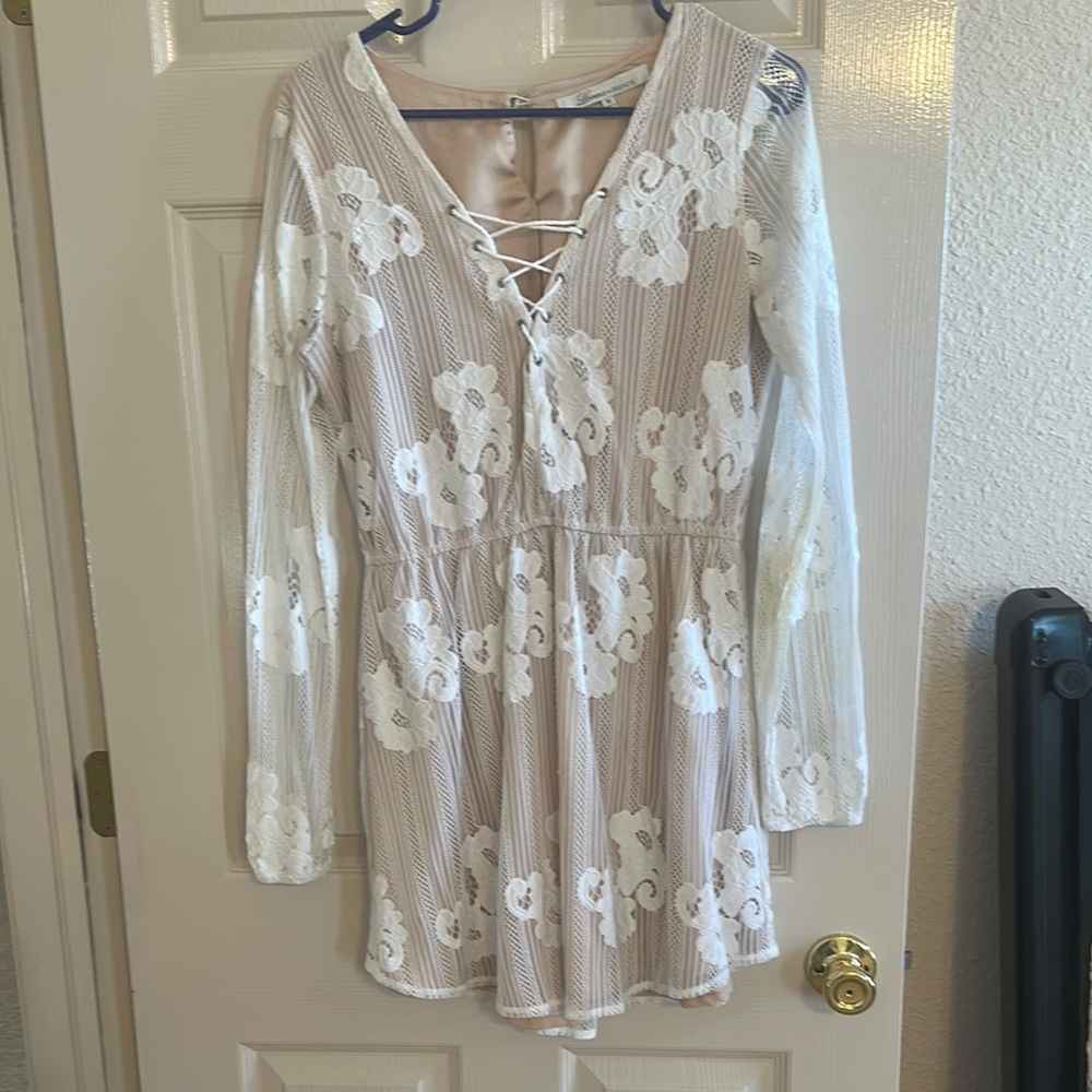 Lovers + Friends Cream and White Long Sleeve Dress